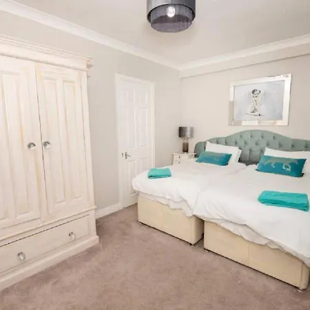 Seabirds - Cosy Ground Floor With Parking Space 公寓