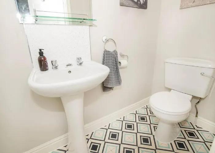 Seabirds - Cosy Ground Floor With Parking Space Apartment