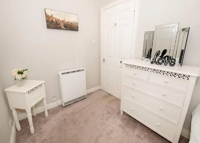 Seabirds - Cosy Ground Floor With Parking Space