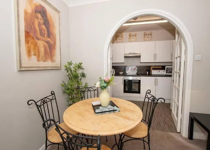 Seabirds - Cosy Ground Floor With Parking Space