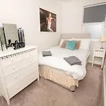 Seabirds - Cosy Ground Floor With Parking Space